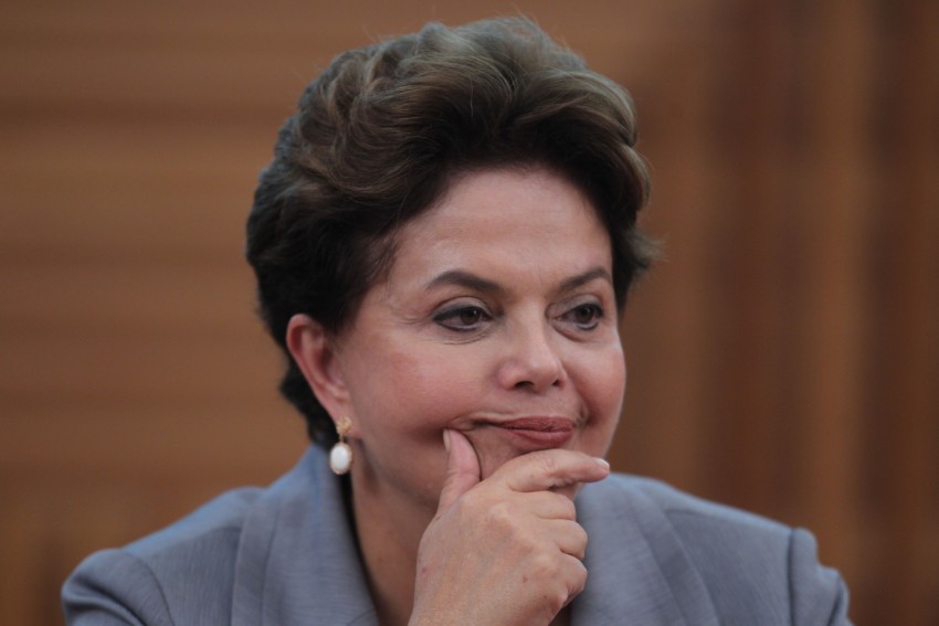 DILMA ANUNCIA UNIDADES HABITACIONAIS PARA ATINGIDOS PELAS CHUVAS NA REGIÃO SERRANA