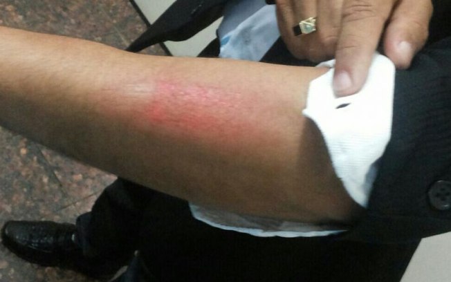 a8dg17aimq8msw9j4lq3cxs3i