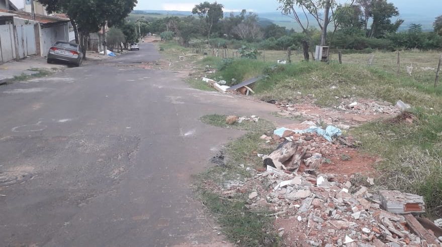 Moradores pedem recapeamento no Jardim Santa Clara Marília Notícia