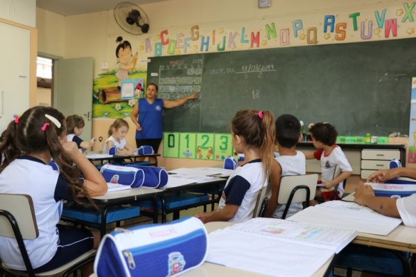 Escolas municipais superam o Estado em nota do Ideb Marília Notícia