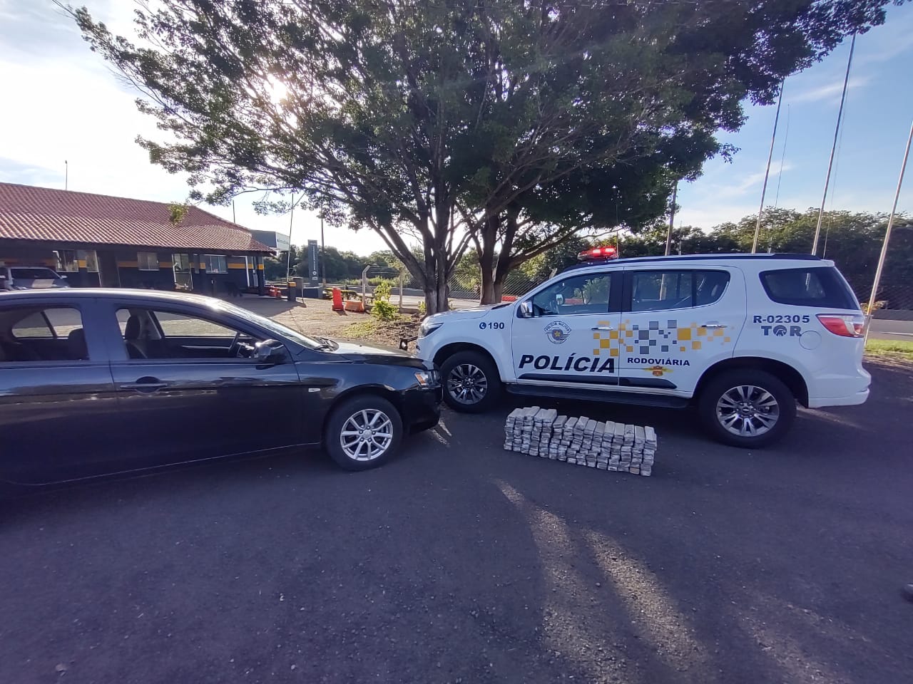 Homem é preso 110 tabletes de maconha na SP 270 Marília Notícia