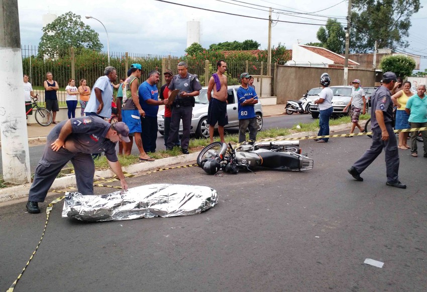 Homem morre em acidente de moto na zona sul de Marília