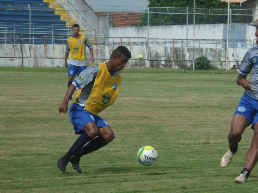 MAC: Zagueiro Braga volta a treinar na próxima semana