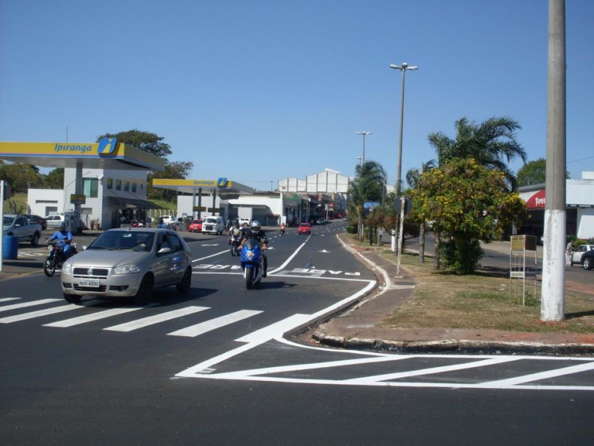 Emdurb promove alterações na rotatória da Avenida Castro Alves
