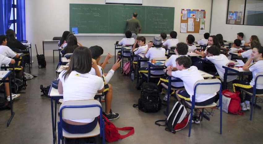 Educação: Piso dos professores é reajustado em 13,01%