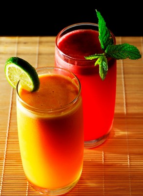 Cor do verão: Receita de suco bronzeador