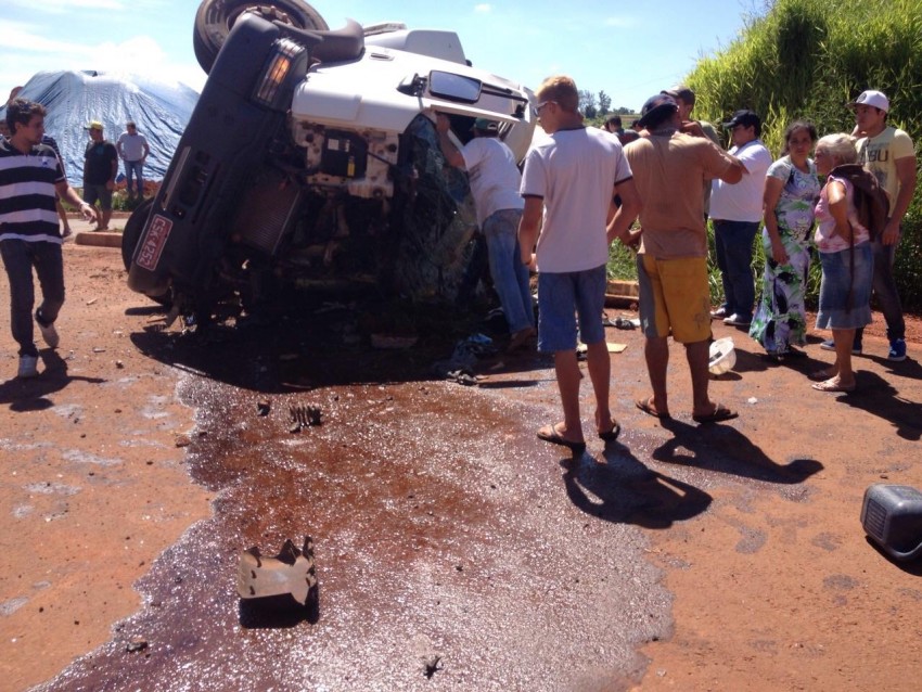 Grave acidente na SP-333 deixa um morto na região