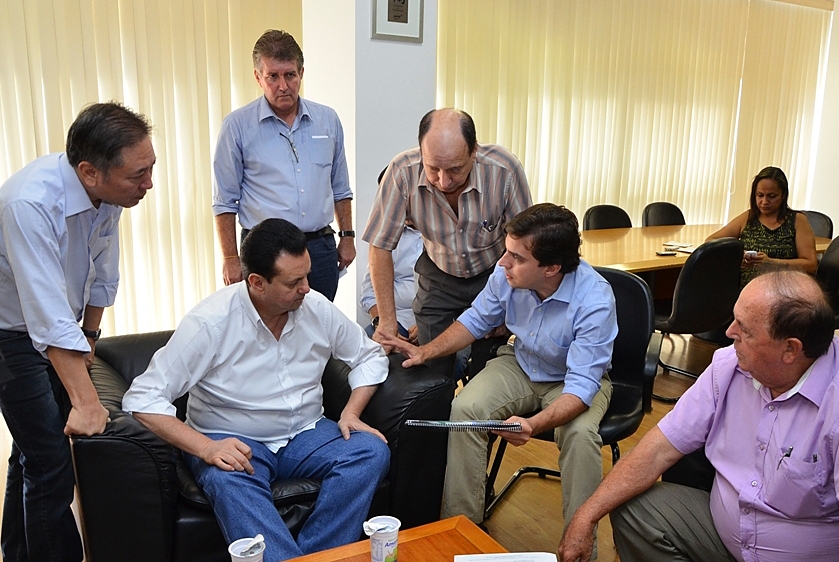 Ministro Kassab visita Marília e faz reunião com Vinicius Camarinha