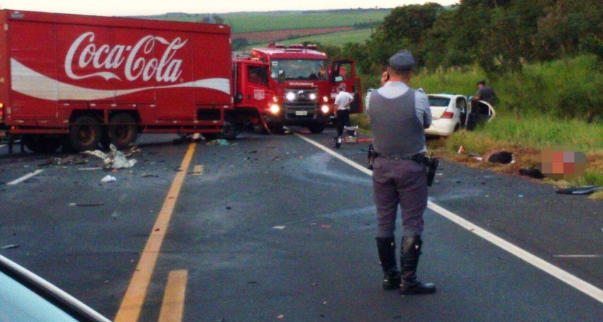 Grave acidente na Rodovia SP-333 deixa três mortos