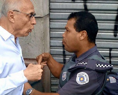 Suplicy discute com PMs durante abordagem em SP