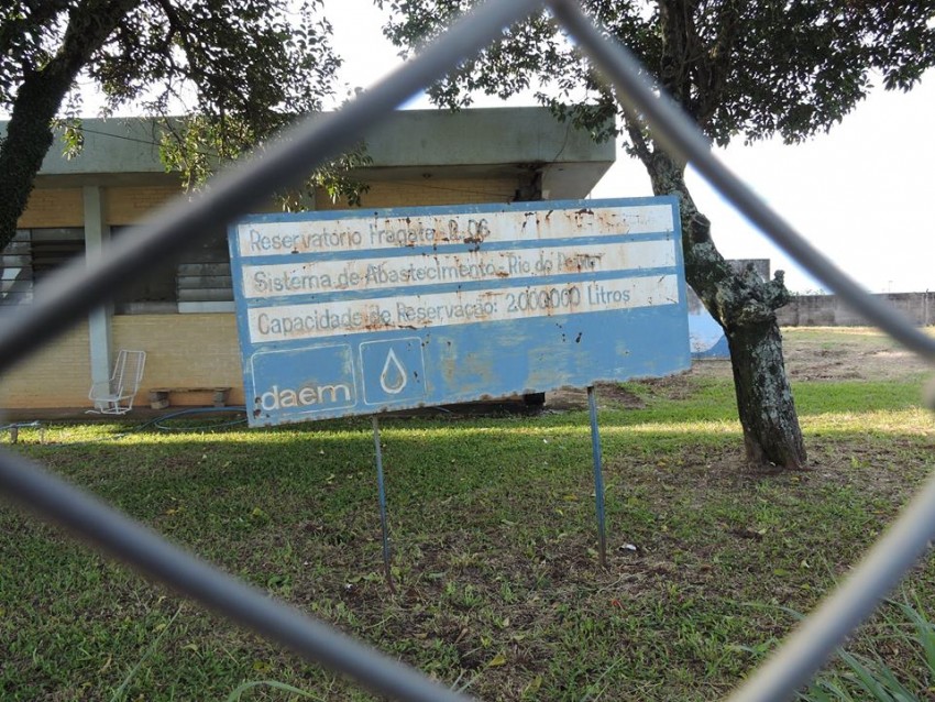 Sindicato flagra condições precárias e risco de dengue no Daem