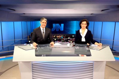 Jornal Nacional muda de formato e vira piada nas redes sociais