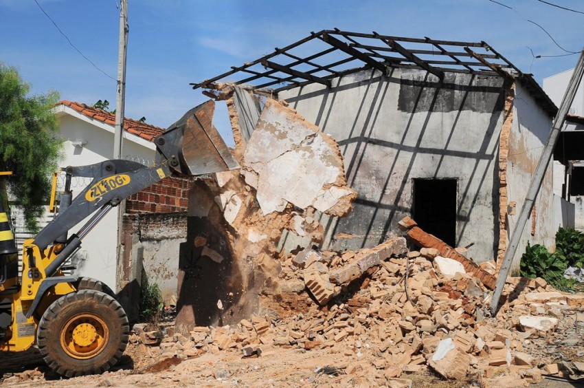 Casa é demolida pela Prefeitura após denúncia do MN