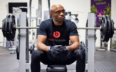 Anderson Silva publica mensagem em tom de despedida