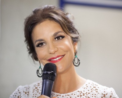 Sem maquiagem, Ivete Sangalo aparece bem diferente