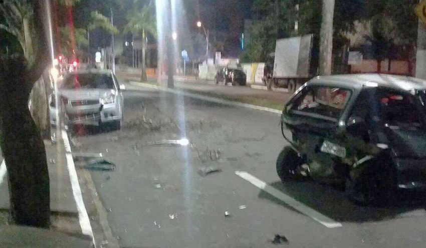 Bêbado provoca acidente na Avenida das Esmeraldas