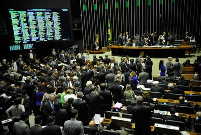 Câmara aprova mandatos eletivos de cinco anos