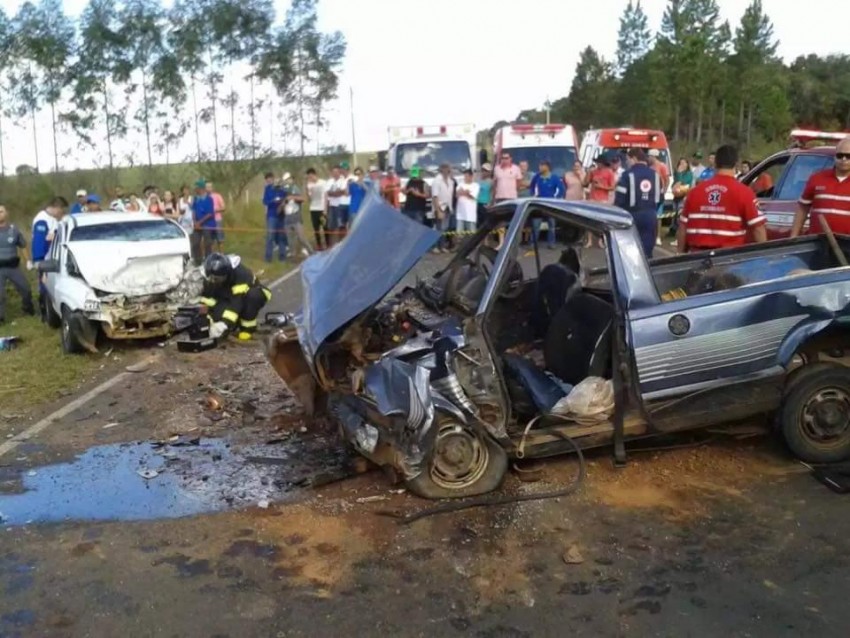 Acidente mata dois e deixa outros dois gravemente feridos