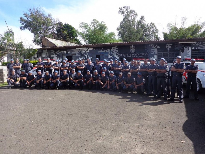 Policiais participam de palestra ministrada por tenente da Rota