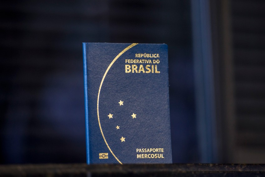 Passaporte passa a valer por 10 anos e tem reajuste de 64,8%