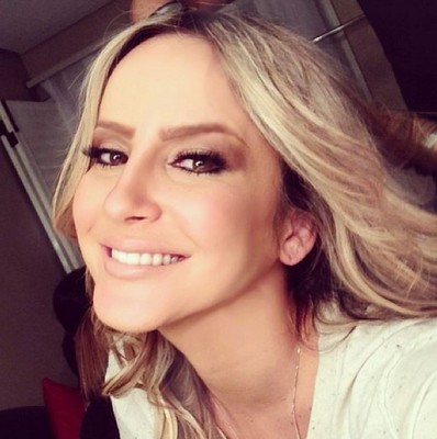 Claudia Leitte decide mudar visual e aparece diferente em foto