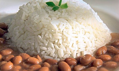 Mate a fome na dieta com arroz e feijão e emagreça