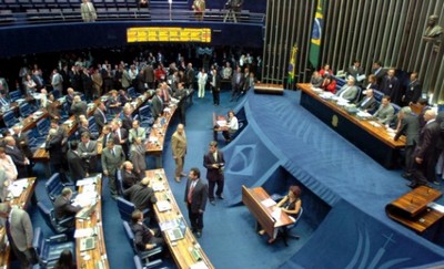 Senado conclui votação da reforma política