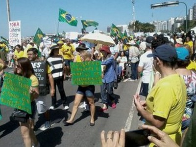 Equipe da TV Globo é expulsa de protesto