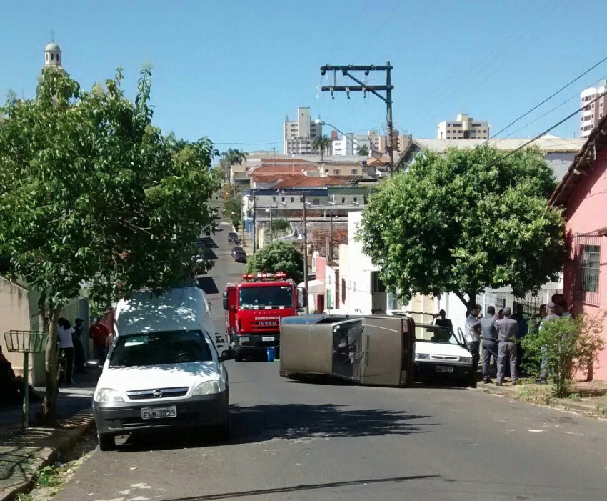 Rotina de acidentes: Resgate tem muito trabalho em Marília