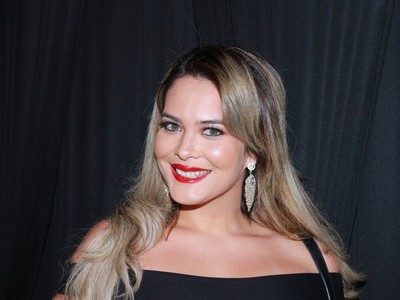 Geisy Arruda deixa bumbum à mostra