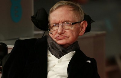 “Não precisamos de Deus”, afirma Stephen Hawking