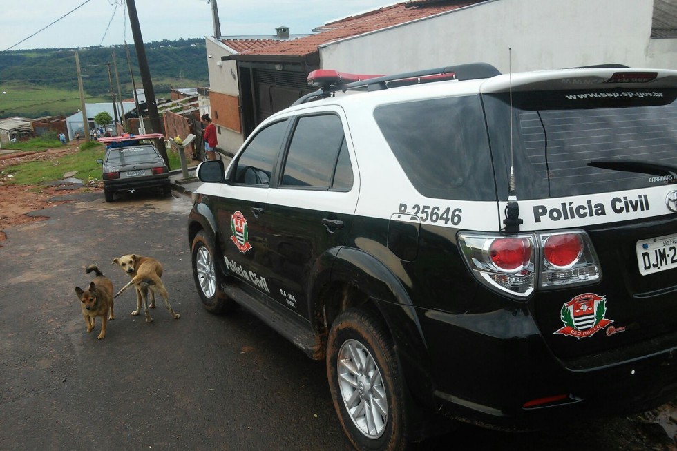 Polícia encontra carro de taxista desaparecido