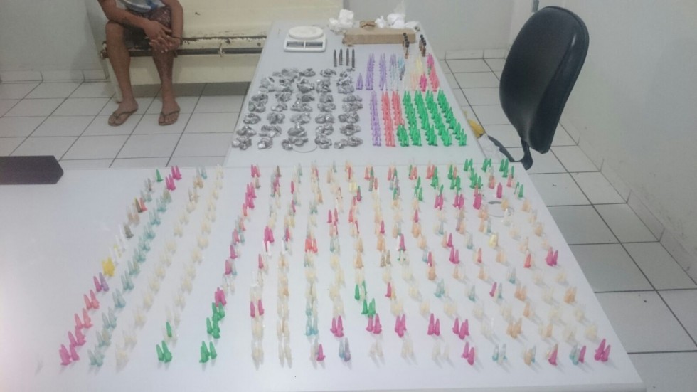 PM faz grande apreensão de drogas na zona sul