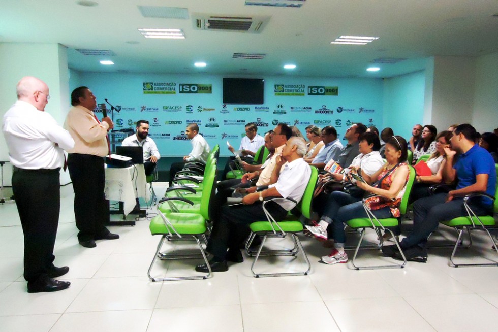 Comerciantes de Marília definem calendário de 2016