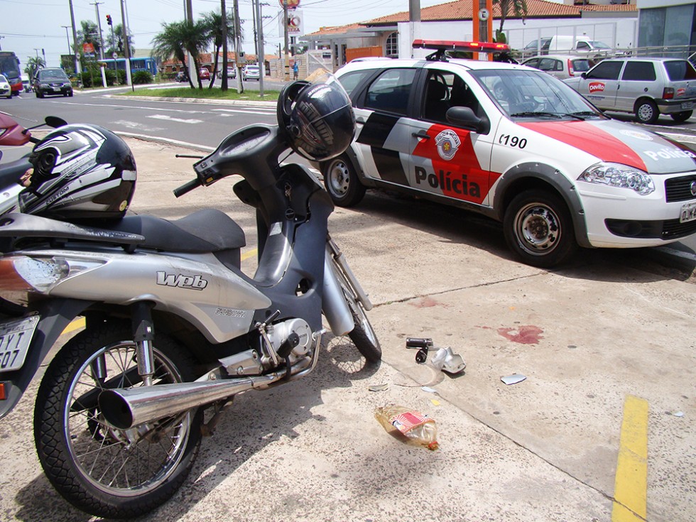 Grave acidente envolve duas pessoas na Tiradentes