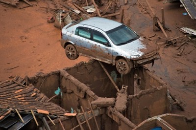 Governo federal vai analisar punição a Samarco