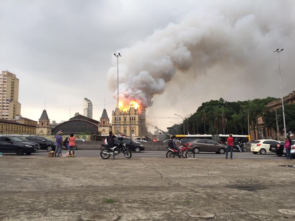 Brigadista morre após incêndio em museu