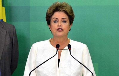 Dilma ataca e se diz “indignada” com impeachment