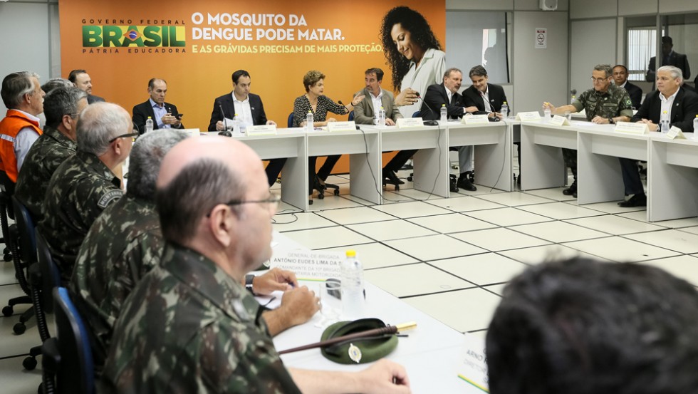 Dilma pede mobilização nacional contra o Aedes aegypti