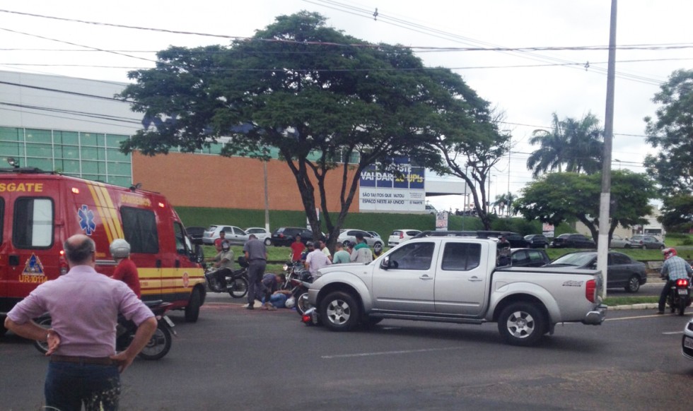 Criança fica ferida em acidente na zona leste