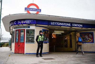 Polícia investiga ataque no metrô de Londres