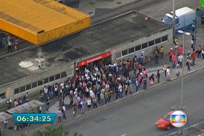 Suspeita de bomba esvazia estações de trem em SP