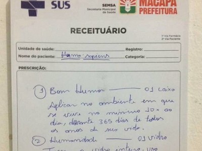 Médico receita bom humor e faz sucesso na internet