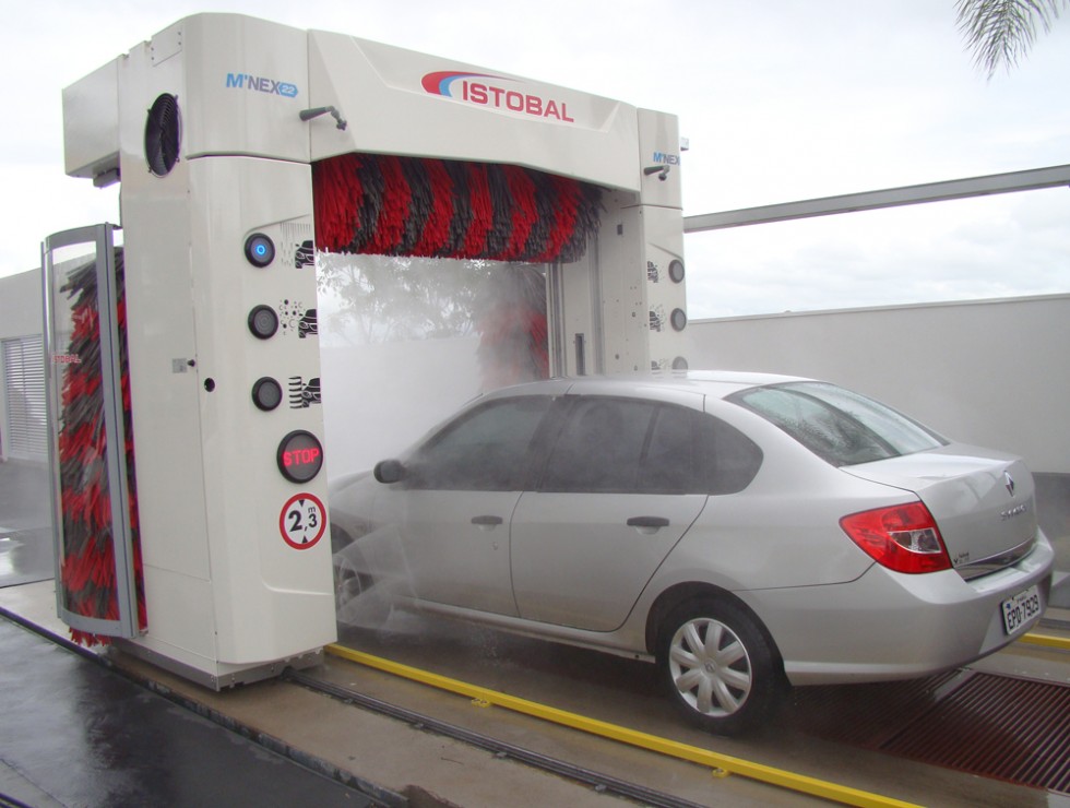Fragata investe em alta tecnologia para lavagem de veículos