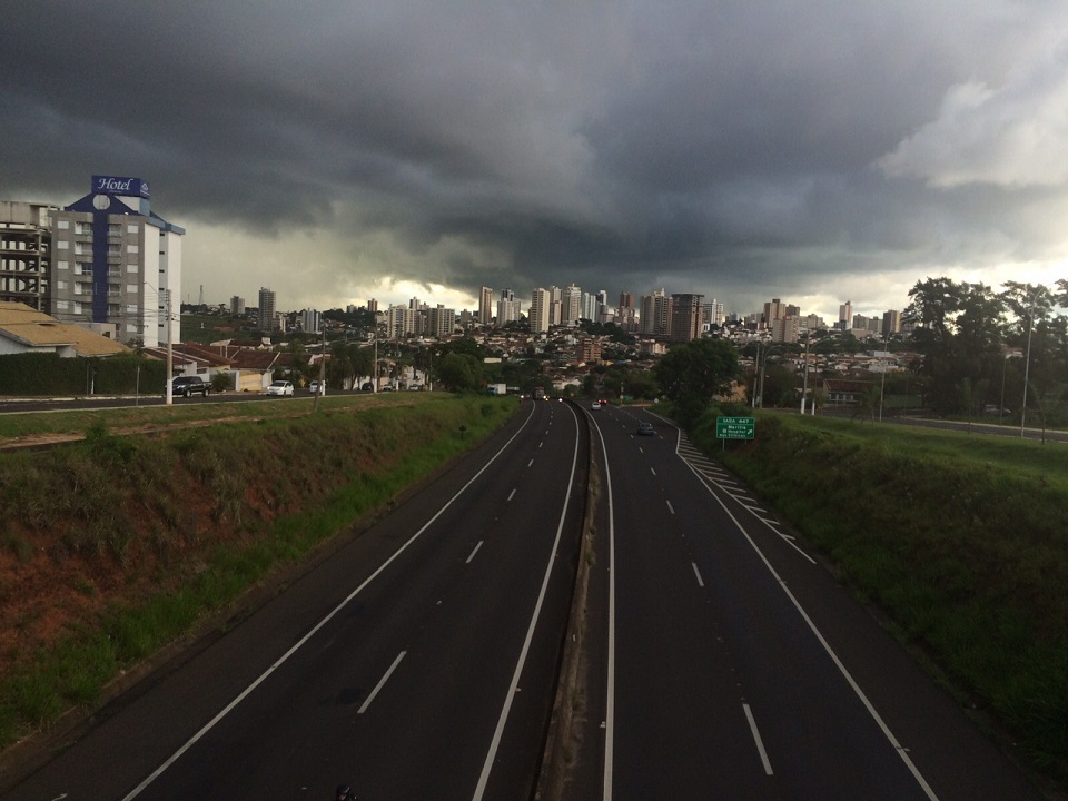 Semana deve ser nublada e com chuvas em Marília