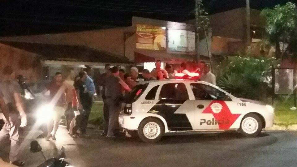 Rapaz provoca acidente e quase é linchado na zona sul