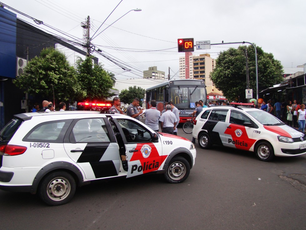 Mulher sofre grave acidente no centro de Marília