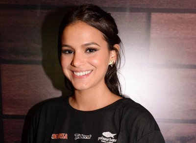 Bruna Marquezine é reprovada em prova de direção