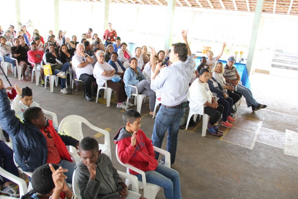 Crianças viajam para Santos por conta da Prefeitura