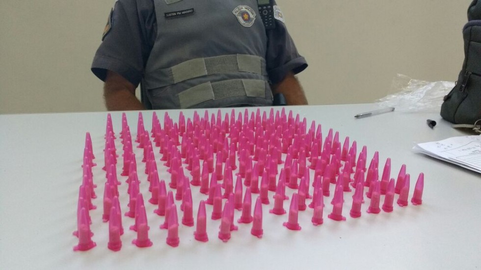 PM faz apreensão de cocaína na zona norte